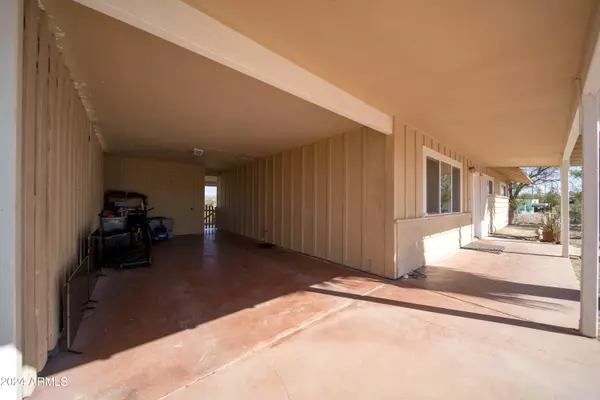 Wickenburg, AZ 85390,350 OCOTILLO Drive