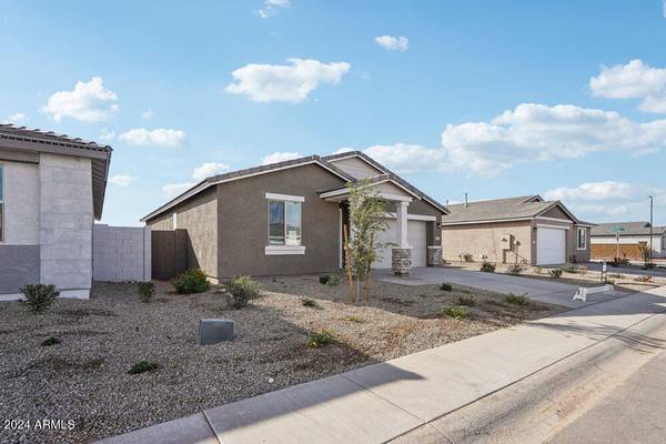 San Tan Valley, AZ 85143,4183 E BROOK LYNN Place