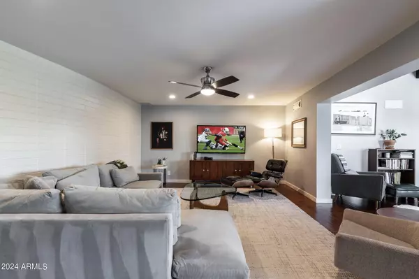 Phoenix, AZ 85020,1208 E SELDON Lane