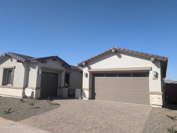 Queen Creek, AZ 85142,21672 E ROUNDUP Way