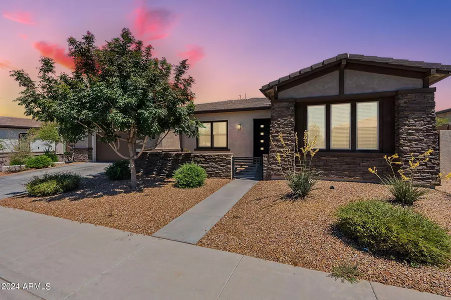 1208 W STONECREST Drive, San Tan Valley, AZ 85140