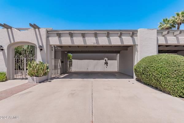 546 E ROYAL PALM Square,  Phoenix,  AZ 85020