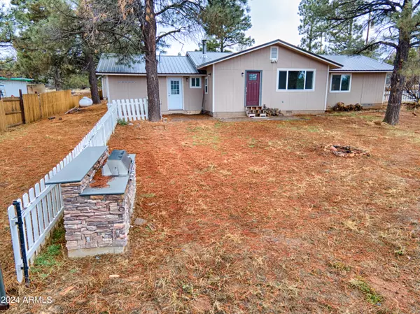 Show Low, AZ 85901,1051 Old Hwy 160 --