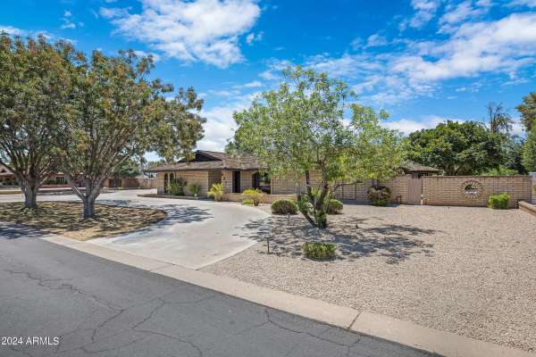 Gilbert, AZ 85234,637 E LEAH Lane