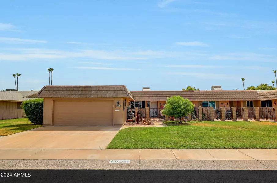 10221 W PINERIDGE Drive, Sun City, AZ 85351