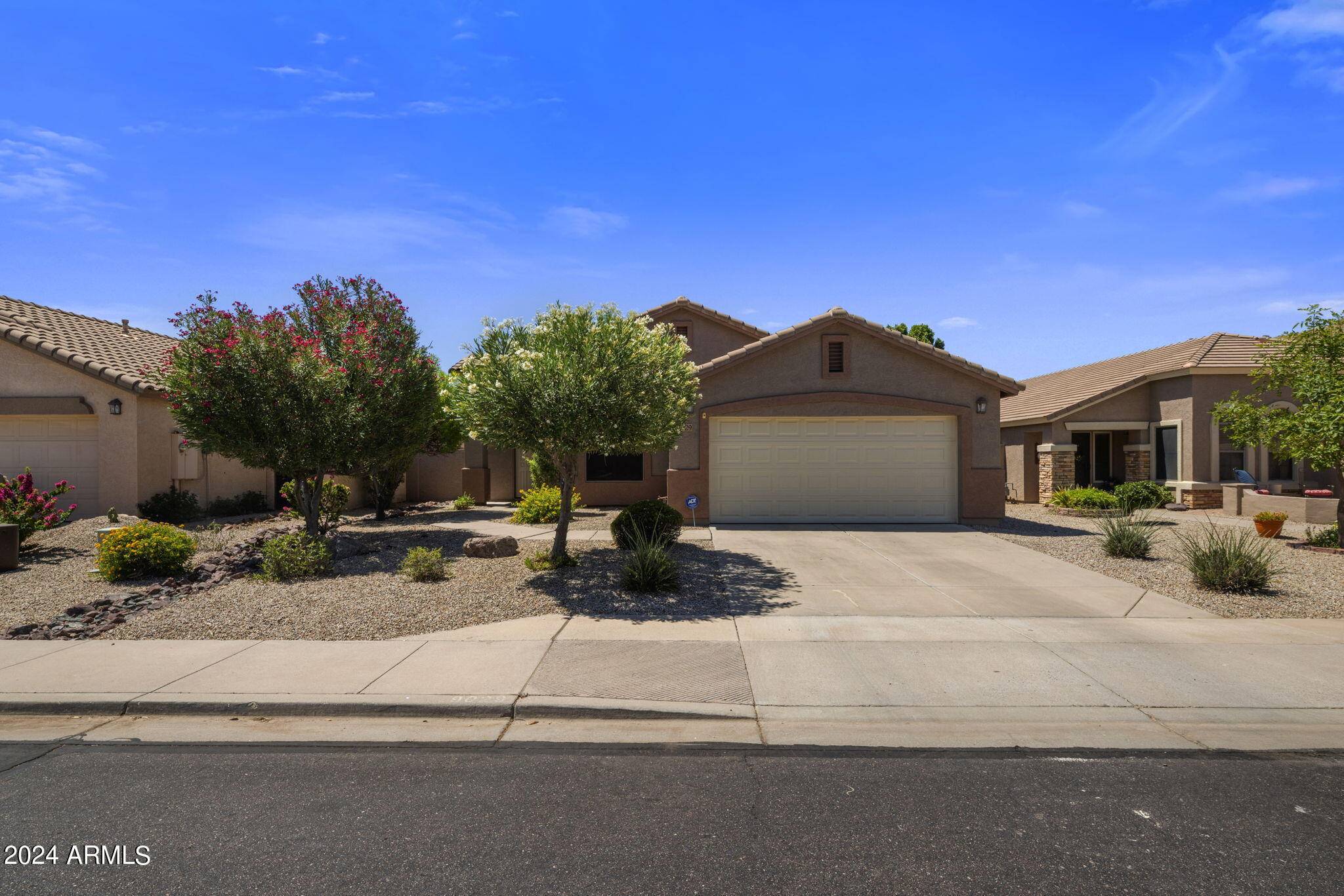 9029 E HILLVIEW Street, Mesa, AZ 85207