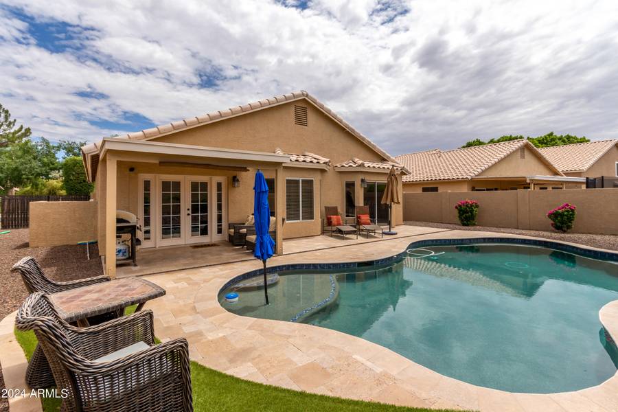 886 S PORT Drive, Gilbert, AZ 85233