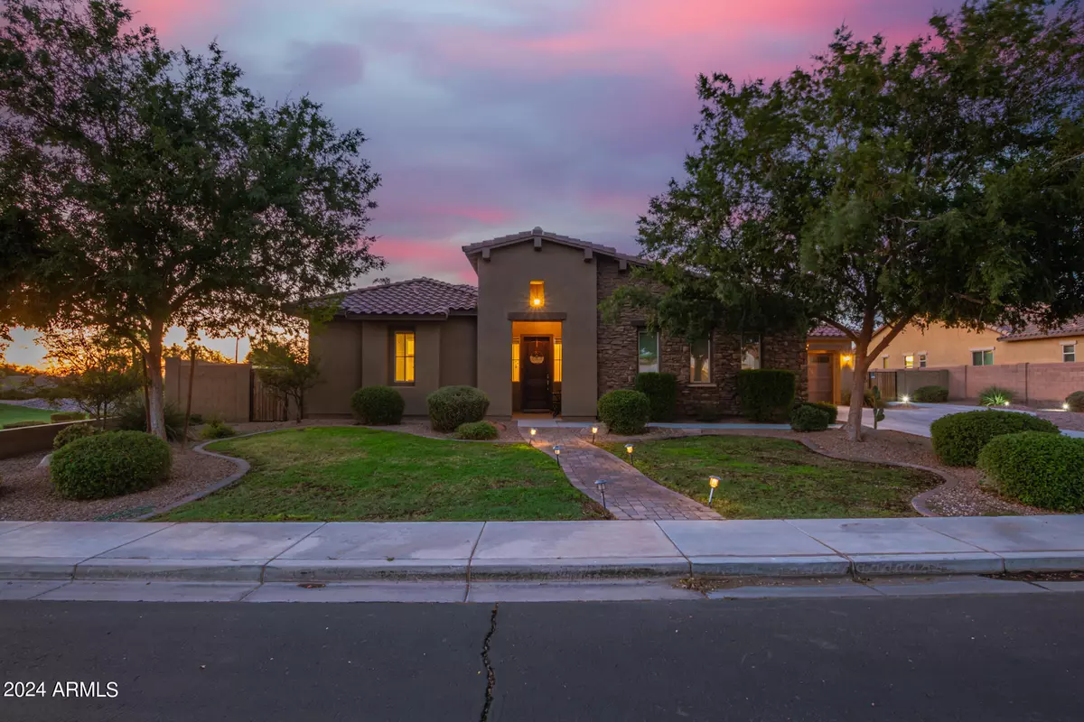 San Tan Valley, AZ 85140,1118 E VIA NICOLA --