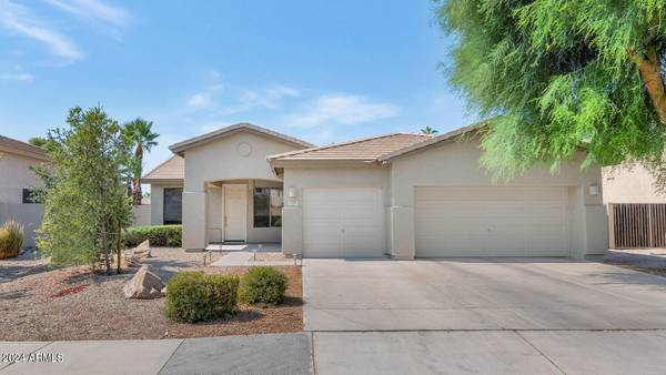 Chandler, AZ 85225,1395 E WHITTEN Place