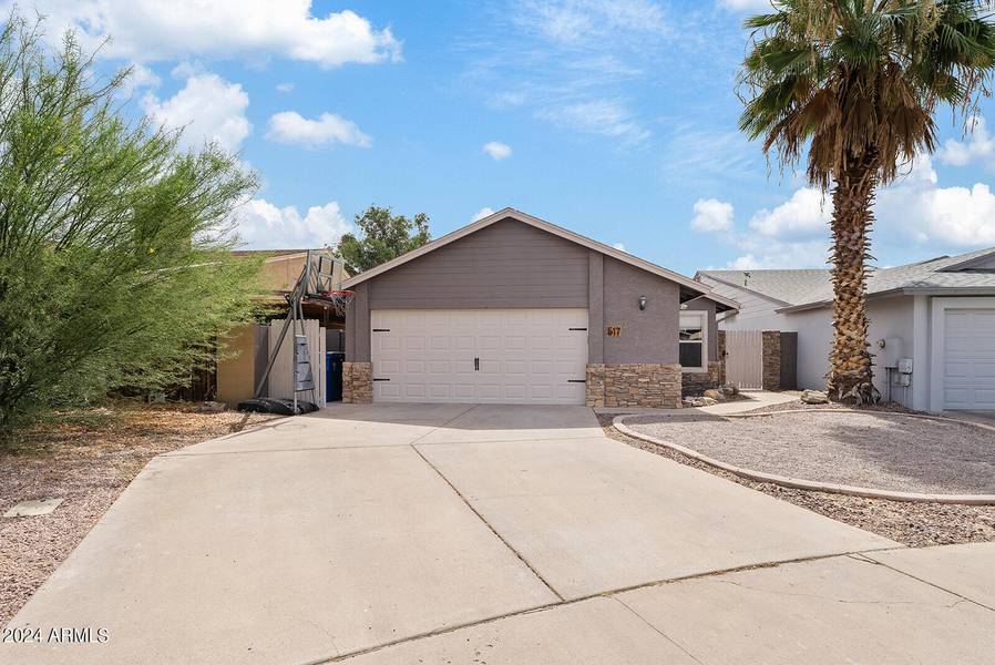 517 N OMAHA Circle, Mesa, AZ 85205