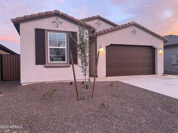 2995 E HAYFIELD Way, San Tan Valley, AZ 85140