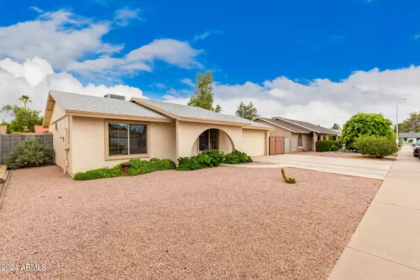 811 W ROSAL Place,  Chandler,  AZ 85225