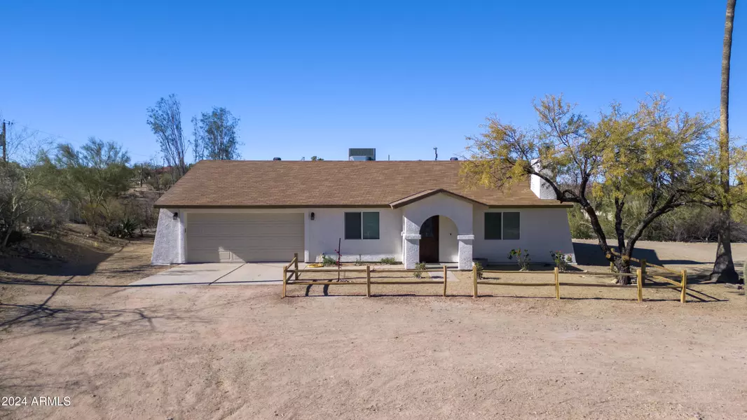 905 OASIS Drive, Wickenburg, AZ 85390