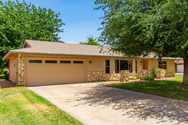 628 LEISURE WORLD --, Mesa, AZ 85206