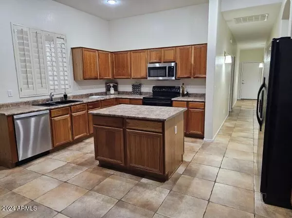 Chandler, AZ 85286,1716 E Hawken Place