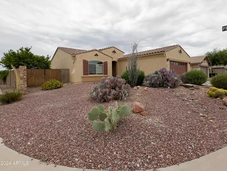 10527 E TRAILHEAD Court, Gold Canyon, AZ 85118