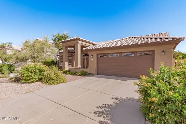 Gilbert, AZ 85233,847 W HORSESHOE Avenue