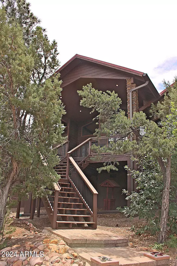 Show Low, AZ 85901,2061 S HIGH SIERRA Court