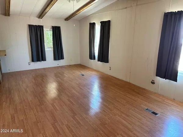 Scottsdale, AZ 85257,7660 E MCKELLIPS Road #41