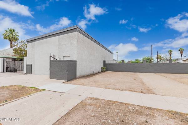 Phoenix, AZ 85007,114 N 9TH Avenue