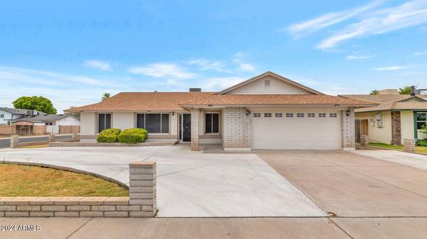 5703 W BECK Lane, Glendale, AZ 85306