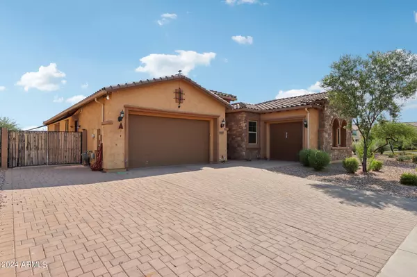 11007 E Thatcher Avenue, Mesa, AZ 85212