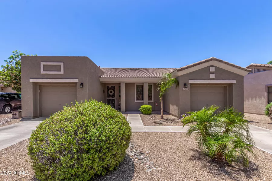 6719 E RED HAWK Street, Mesa, AZ 85215