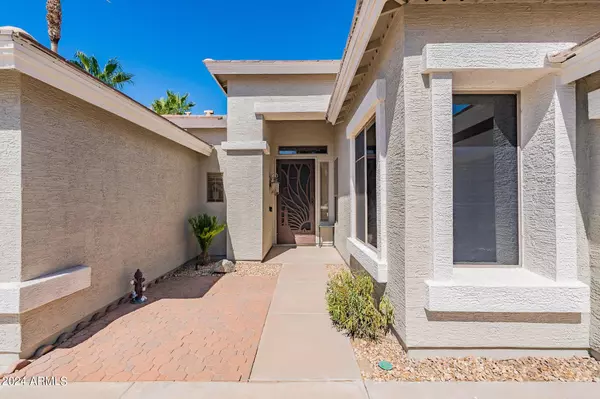 Chandler, AZ 85248,694 W EBONY Way