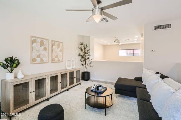 Tempe, AZ 85281,330 S FARMER Avenue #129