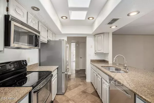 Phoenix, AZ 85022,16242 N 11TH Place