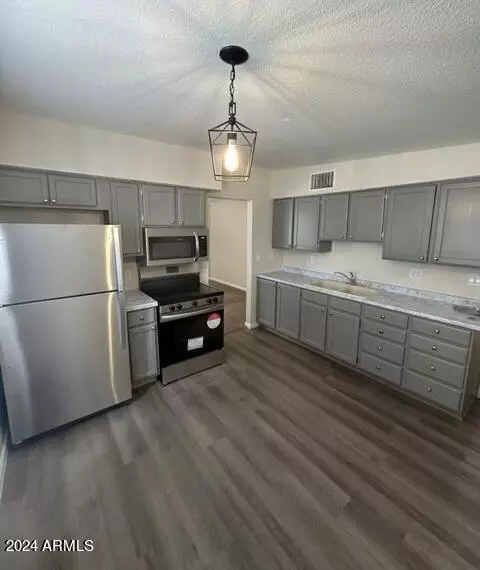 321 E 10TH Avenue, Mesa, AZ 85210