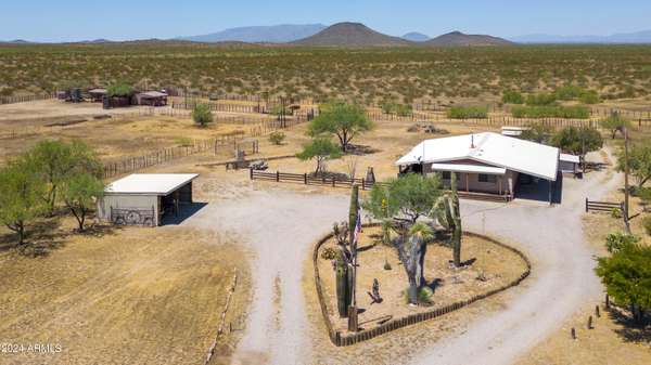 43909 W US-60 Highway, Wickenburg, AZ 85390