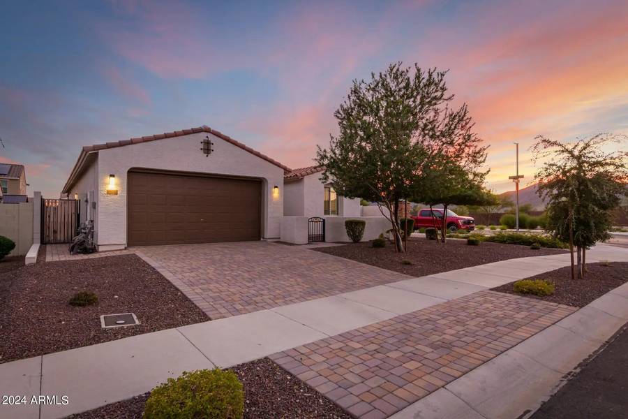 19057 W YUCATAN Drive, Surprise, AZ 85388