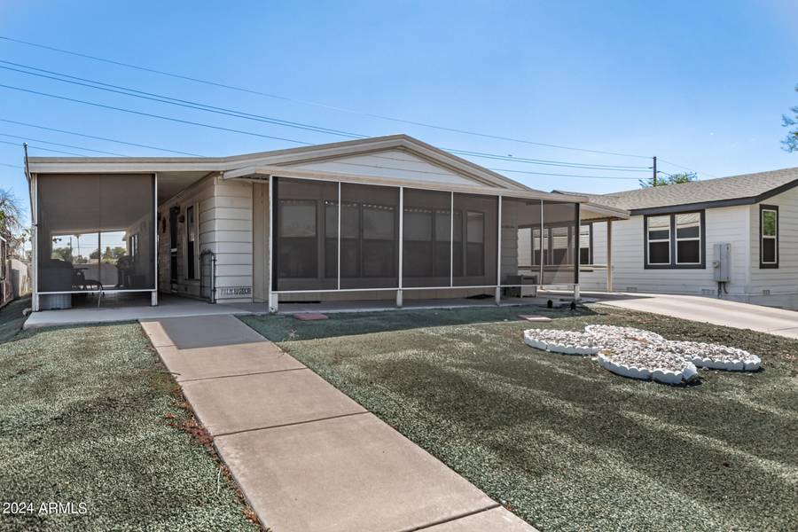 252 S WINTERHAVEN --, Mesa, AZ 85204