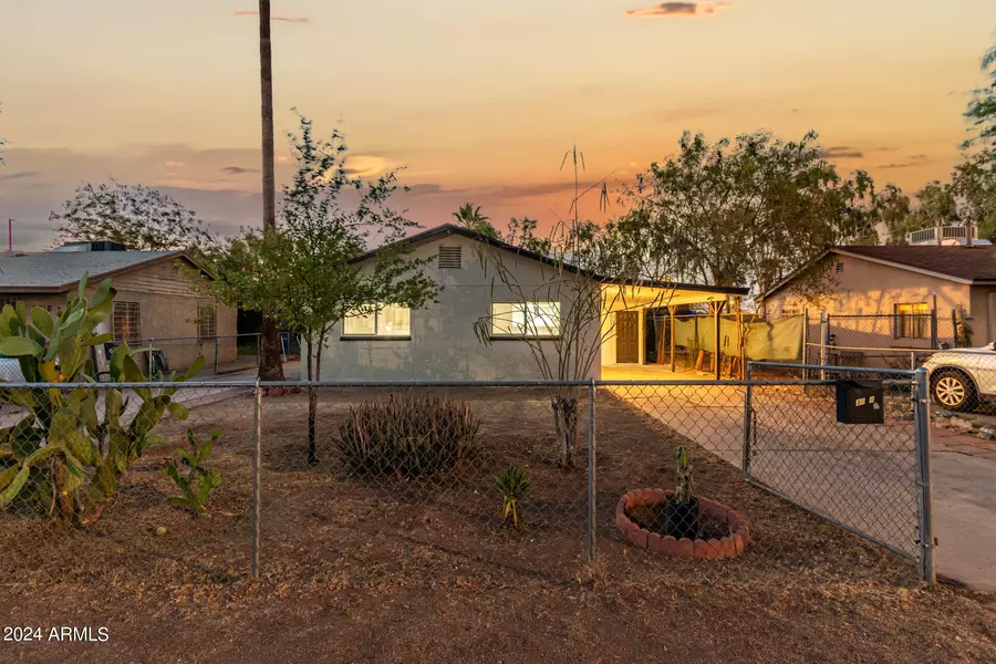 3514 W MORELAND Street, Phoenix, AZ 85009