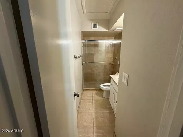 Chandler, AZ 85225,286 W PALOMINO Drive #140