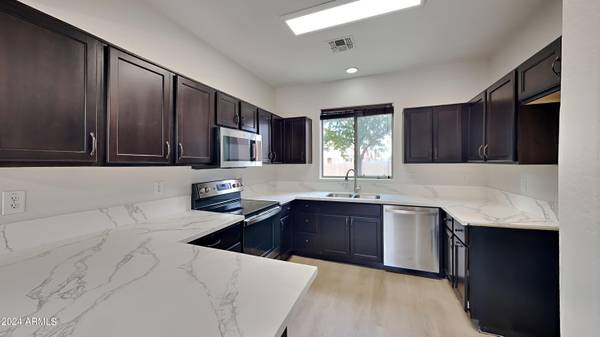 Apache Junction, AZ 85120,900 W BROADWAY Avenue #76