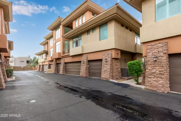 Scottsdale, AZ 85260,14450 N THOMPSON PEAK Parkway #216