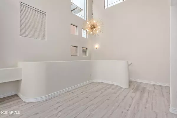 Scottsdale, AZ 85260,14450 N THOMPSON PEAK Parkway #216