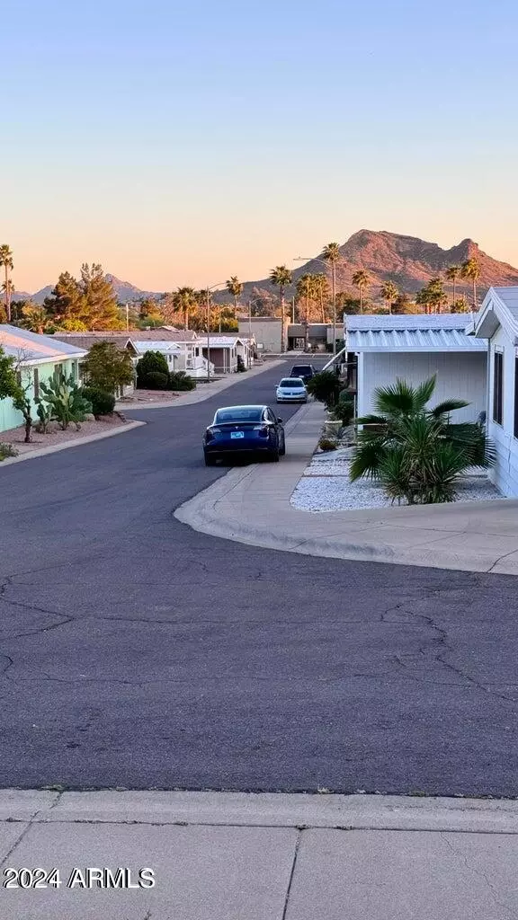 Phoenix, AZ 85022,1606 E Michelle Drive #138