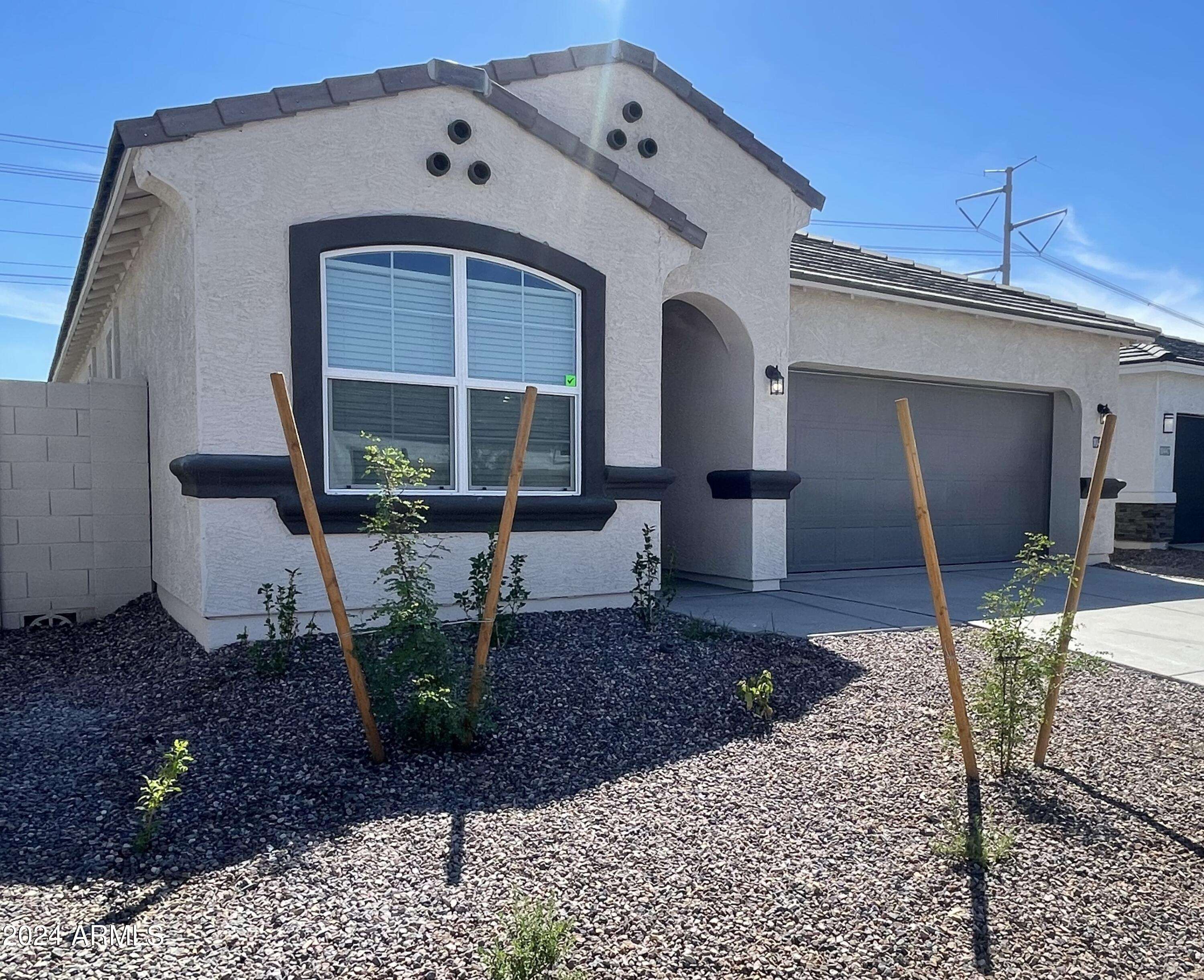 10443 W SONRISAS Street, Tolleson, AZ 85353