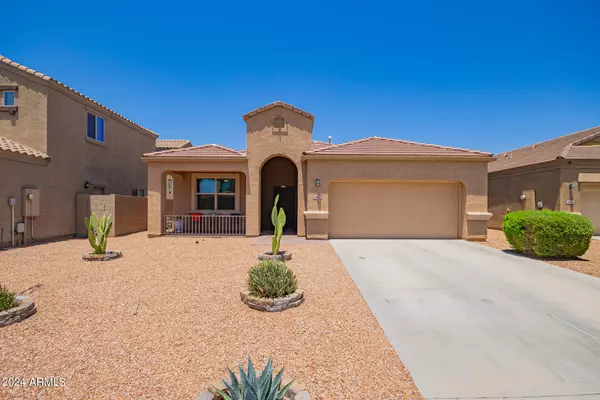 4660 E RHYOLITE Drive, San Tan Valley, AZ 85143