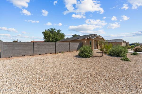 Morristown, AZ 85342,163 ARKIN Circle