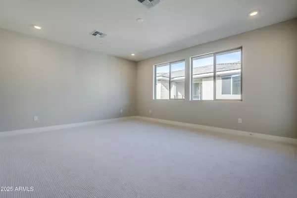 Phoenix, AZ 85085,2121 W Sonoran Desert Drive #43