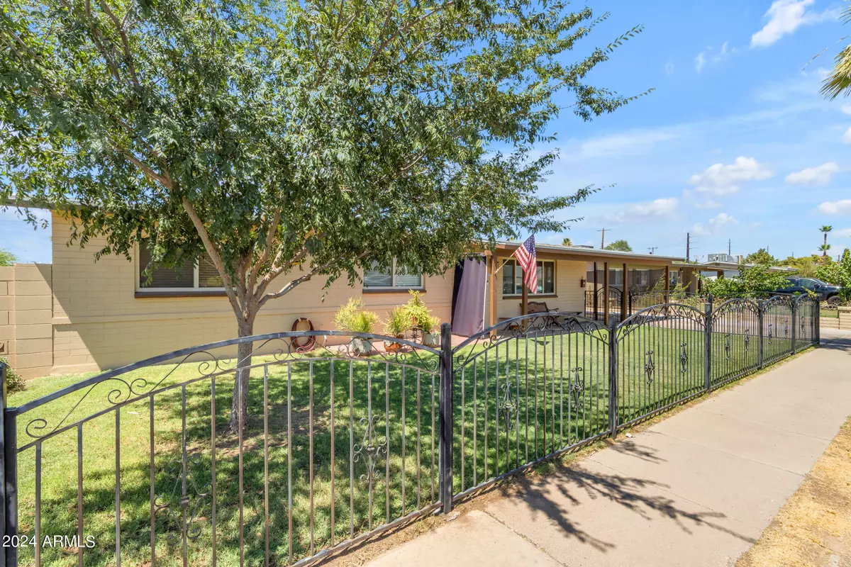 Phoenix, AZ 85019,3736 W HAZELWOOD Street