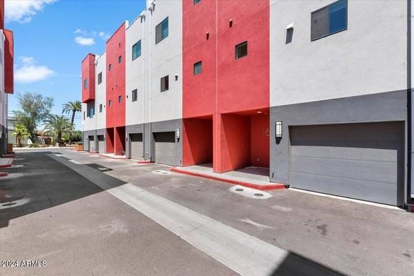 Phoenix, AZ 85015,1617 W COLTER Street #16