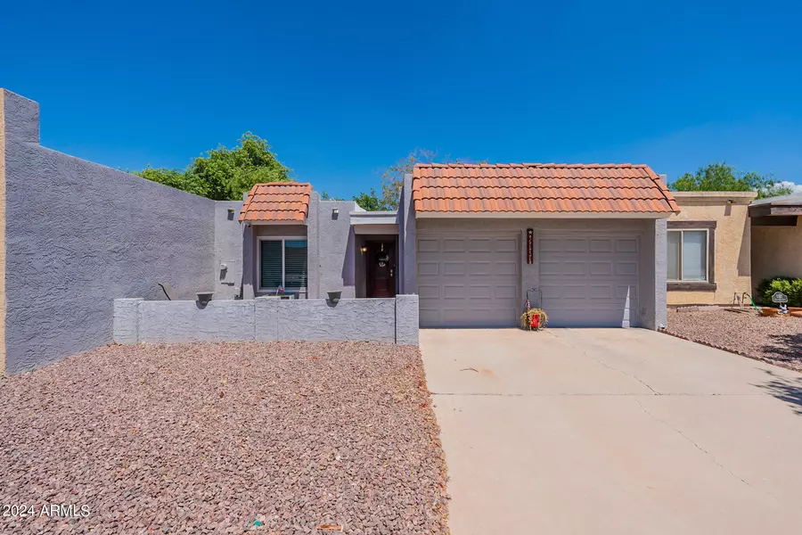 5323 S MITCHELL Drive, Tempe, AZ 85283