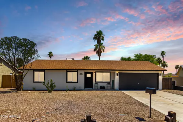 2261 E KATHLEEN Road, Phoenix, AZ 85022