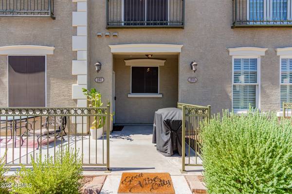 1935 E FRYE Road #102, Gilbert, AZ 85295