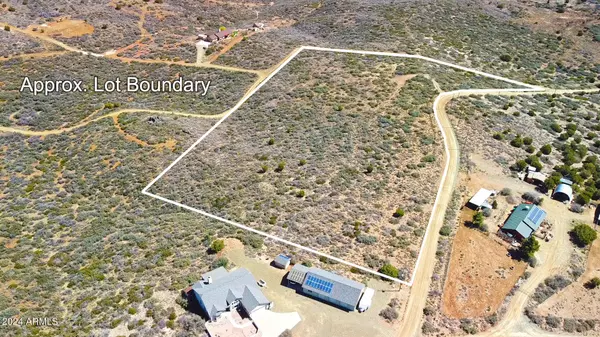 Mayer, AZ 86333,11425 S HACKBERRY Trail #-